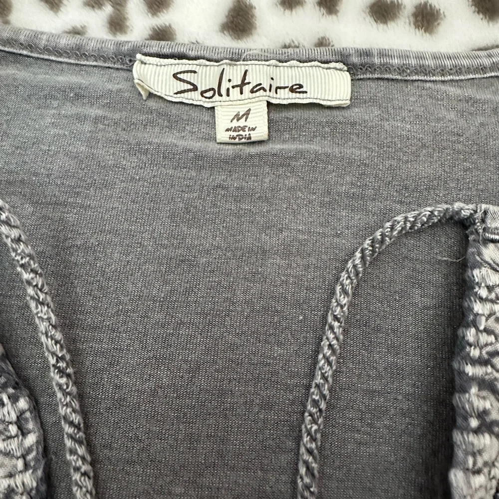 Solitaire Embroidered Boho Peasant Top in Gray Size Medium - Picture 11 of 17